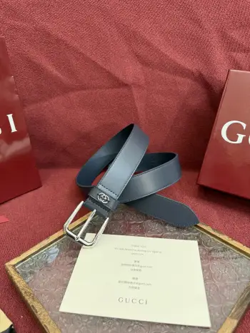 Gucci 款号 673921 AP0N 4099 表面材料是定制进口小牛皮 宽度3.5cm 皮圈缝制立体GG五金配饰 方形简约针扣