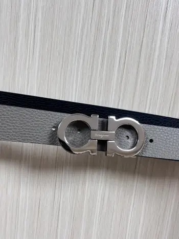 Ferragamo.菲拉格慕 全套包装 宽度3.5cm 高级定制款男士皮带 双面进口牛皮 可双面使用 自行选择搭配 真材实料 很有质感 时尚经典不失风范 搭配精品尾夹扣 长短可自行裁剪