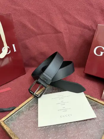 Gucci 款号 673921 AP0N 4099 表面材料是定制进口小牛皮 宽度3.5cm 皮圈缝制立体GG五金配饰 方形简约针扣