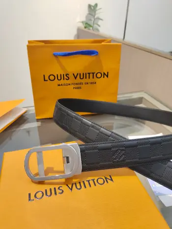 LV.男士自动带全套包装 自动平滑扣腰带 精钢打造五金 宽度35MM宽 原版带身 自由裁剪设计