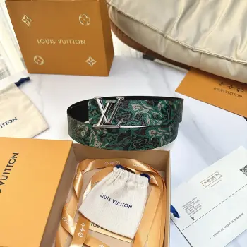 LV.路易威登 全套包装 宽度 40mm宽度 正品一体铸造五金钢扣 原厂皮料 双面原厂定制进口面料 可送礼自用不错选择