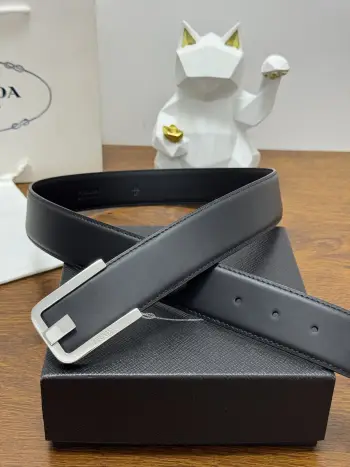 普拉达.PRADA 全套包装 4.0cm 平纹纹理牛皮品质 每个细节都体现出至高的品味和格调 整体造型增添优雅韵味 低调奢华的典范 优雅迷人气息 精致的手工艺制作 