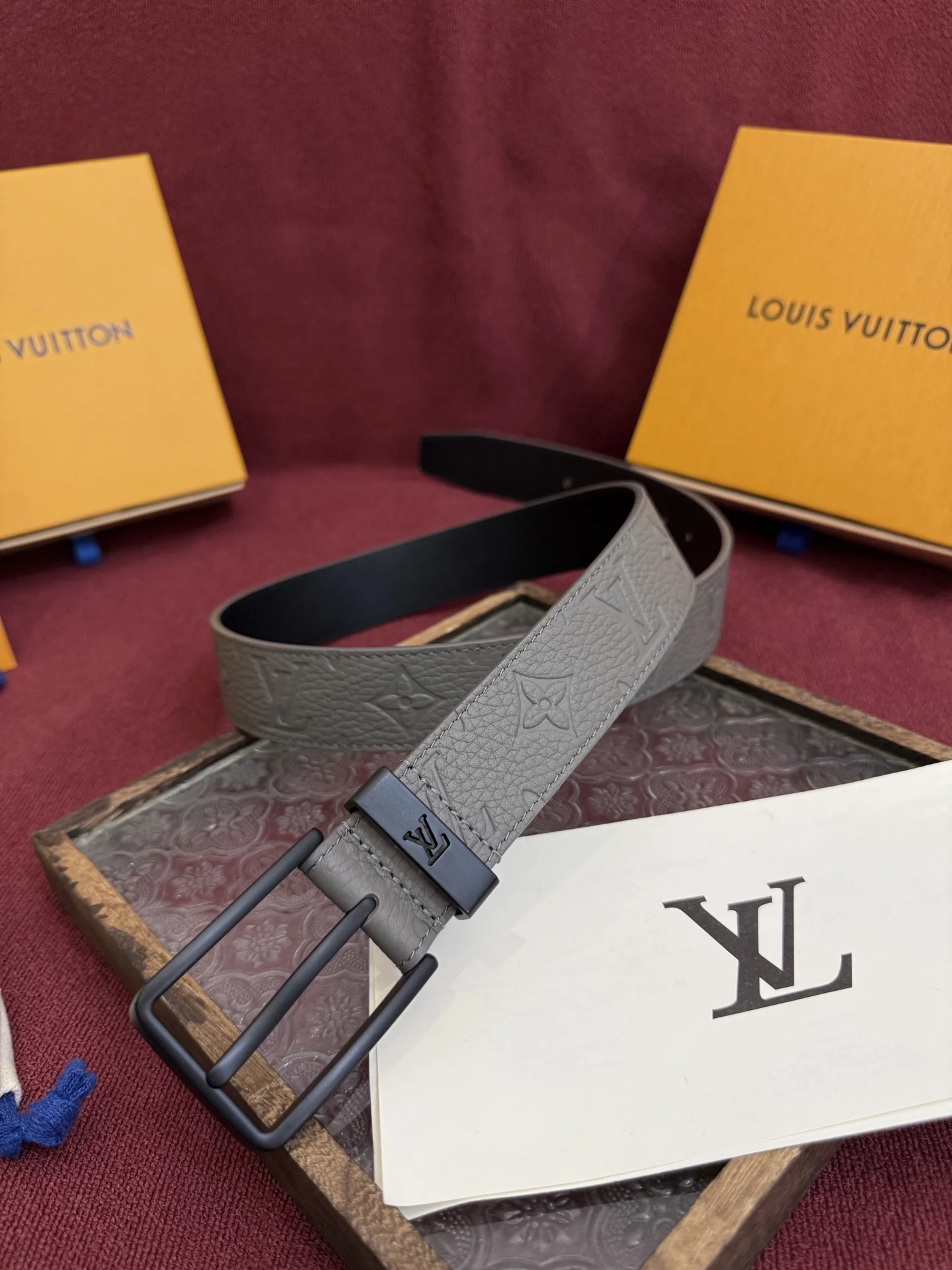 Louis Vuitton 2025 New Men s Leather Belt, 3.5cm Width - Detail view 2