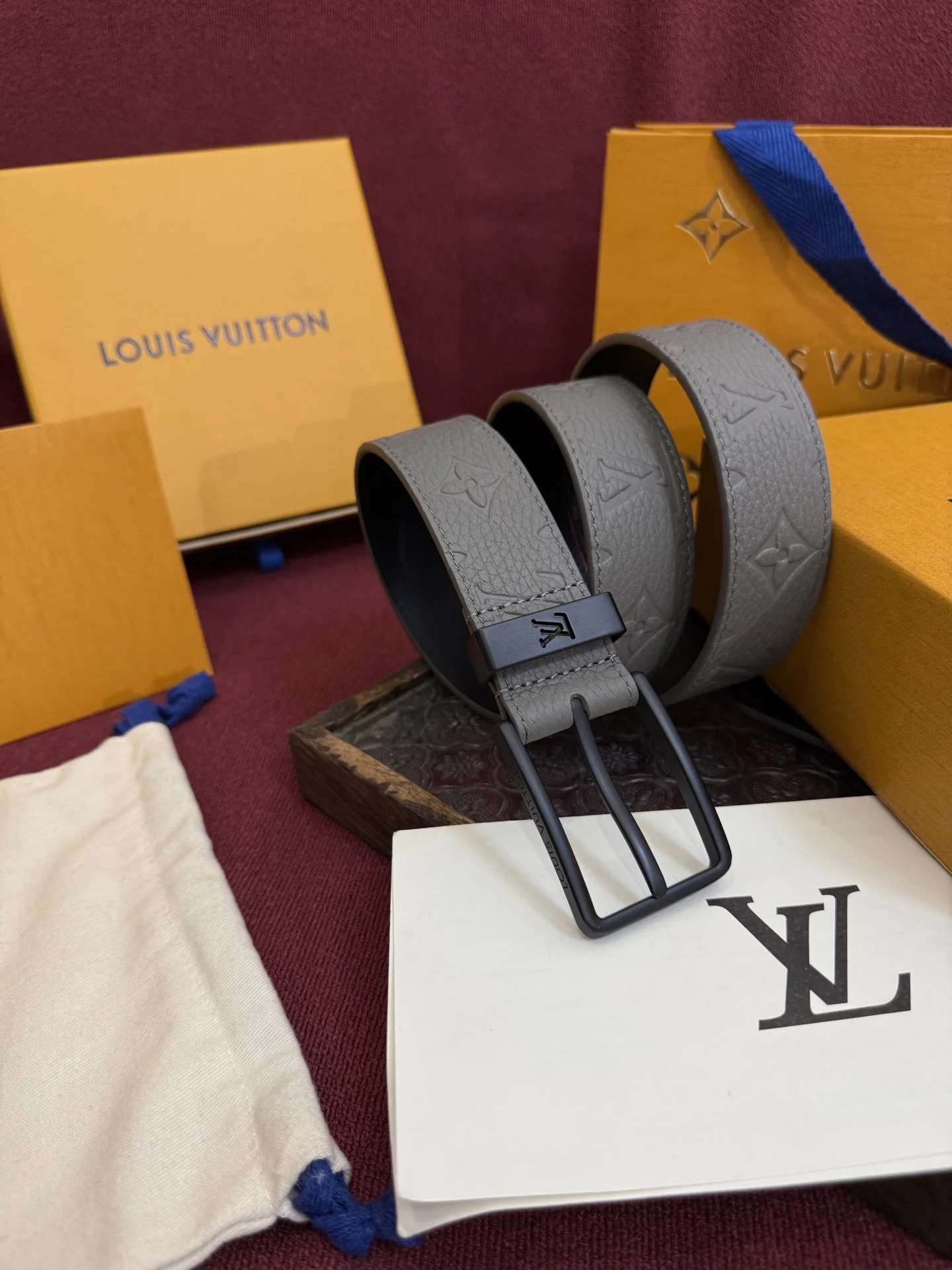 Louis Vuitton 2025 New Men s Leather Belt, 3.5cm Width - Detail view 6