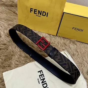 FENDI 芬迪 全套包装 专柜同款 宽4.0CM 双环正反用腰带 FF按钉搭扣 黑色Cuoio Romano皮革材质 反面面料带有烟草黄和黑色FF图案 四方金属饰面 时尚经典 百搭款