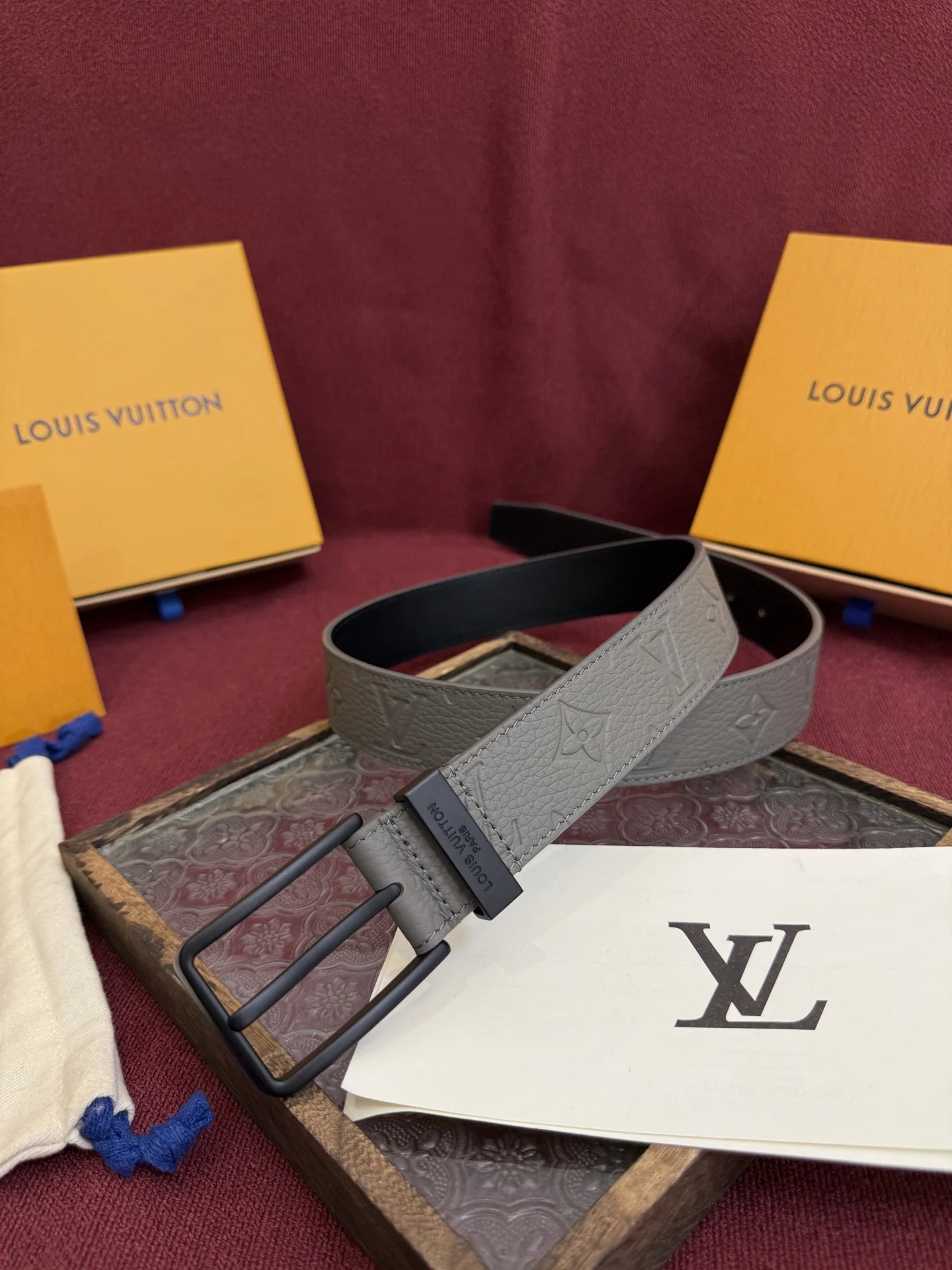 Louis Vuitton 2025 New Men s Leather Belt, 3.5cm Width - Detail view 2