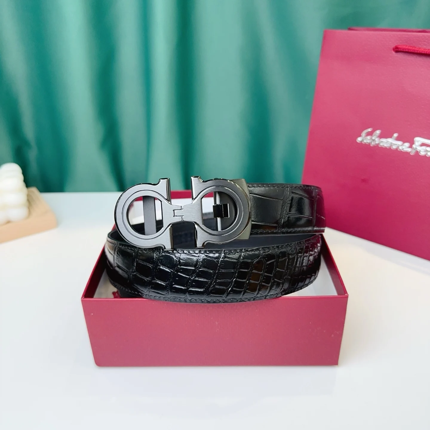 Ferragamo 35MM width men s automatic buckle leather belt, automatic smooth buckle waistband - Detail view 1