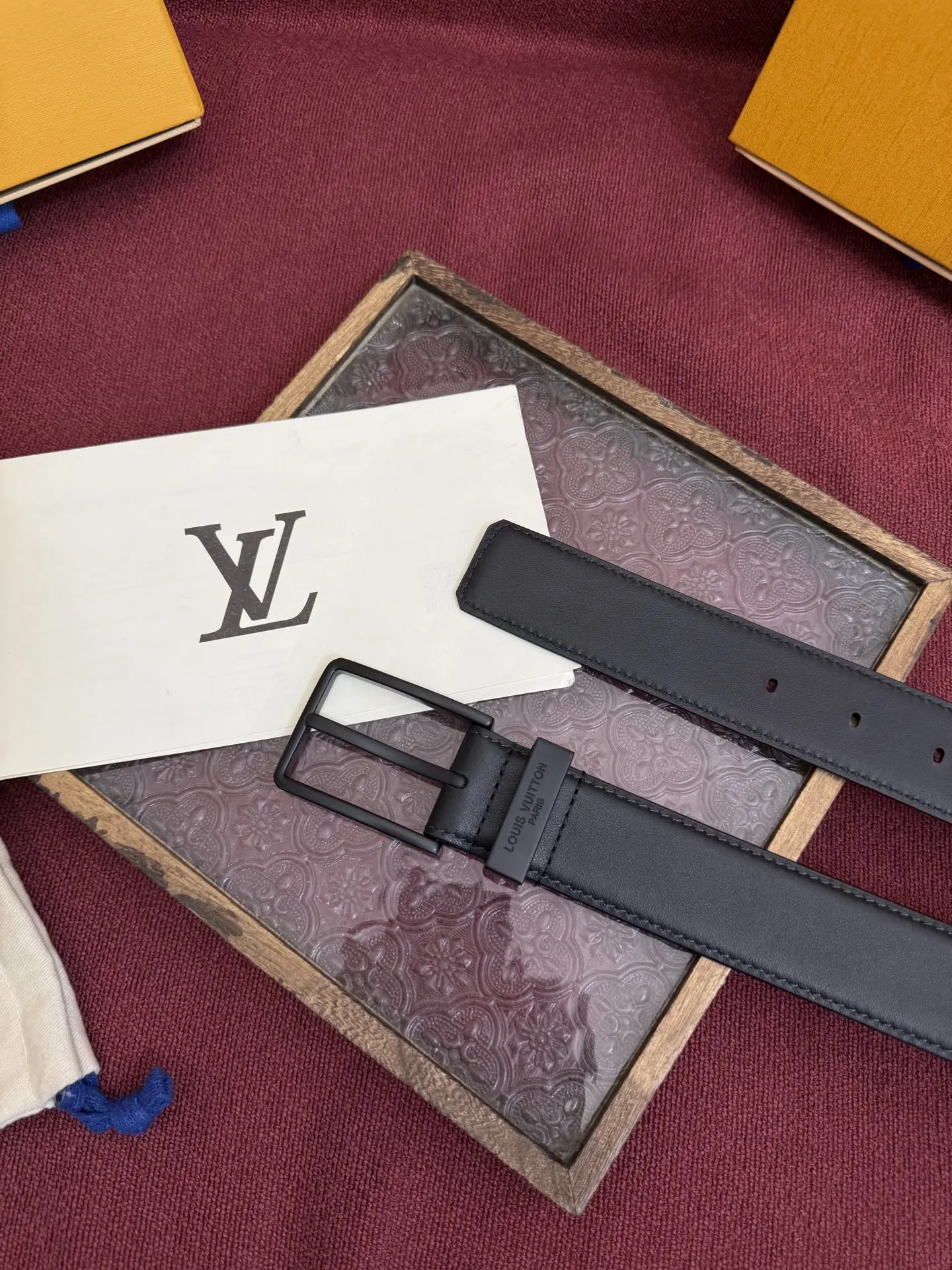 Louis Vuitton 2025 New Men s Leather Belt, 3.5cm Width - Detail view 4