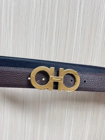 Ferragamo.菲拉格慕 全套包装 宽度3.5cm 高级定制款男士皮带 双面进口牛皮 可双面使用 自行选择搭配 真材实料 很有质感 时尚经典不失风范 搭配精品尾夹扣 长短可自行裁剪