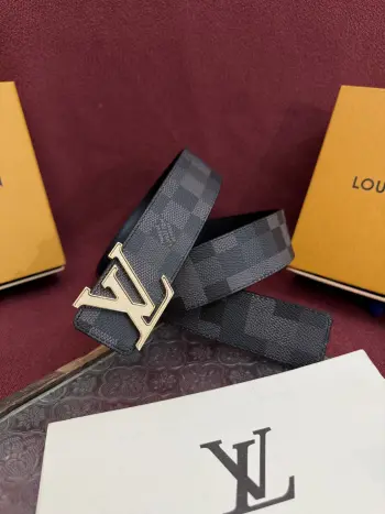LV.路易威登 全套包装 宽度 40mm宽度 正品一体铸造五金钢扣 原厂皮料 双面原厂定制进口面料 可送礼自用不错选择