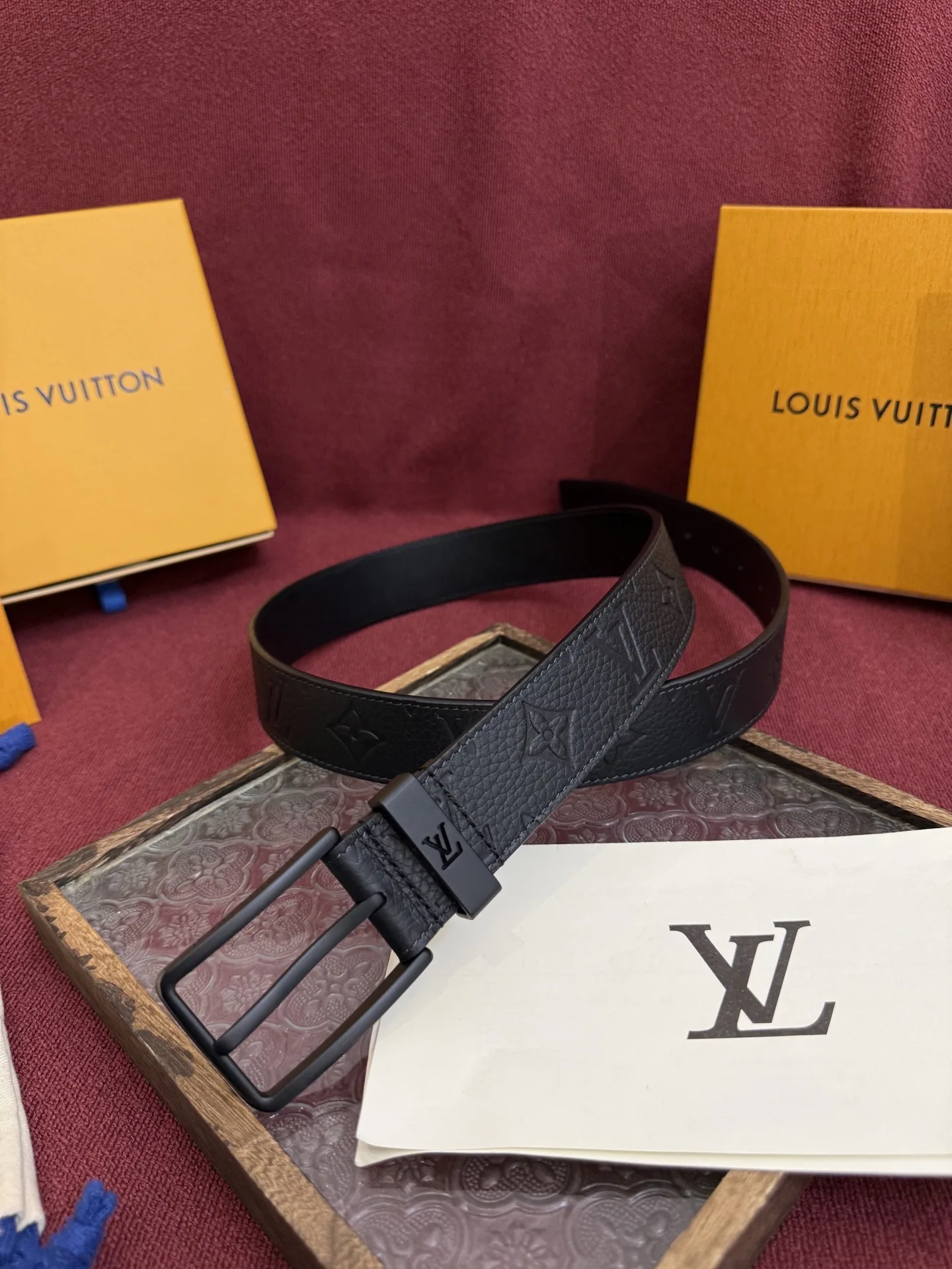 Louis Vuitton 2025 New Men s Leather Belt, 3.5cm Width - Detail view 2