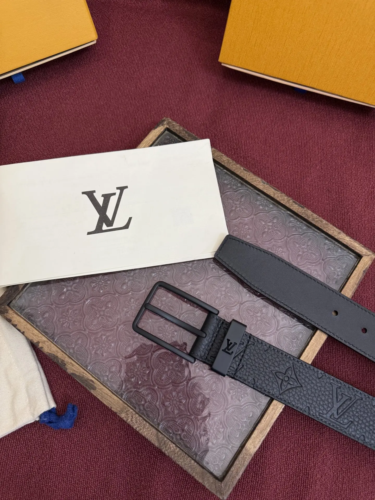 Louis Vuitton 2025 New Men s Leather Belt, 3.5cm Width - Detail view 4