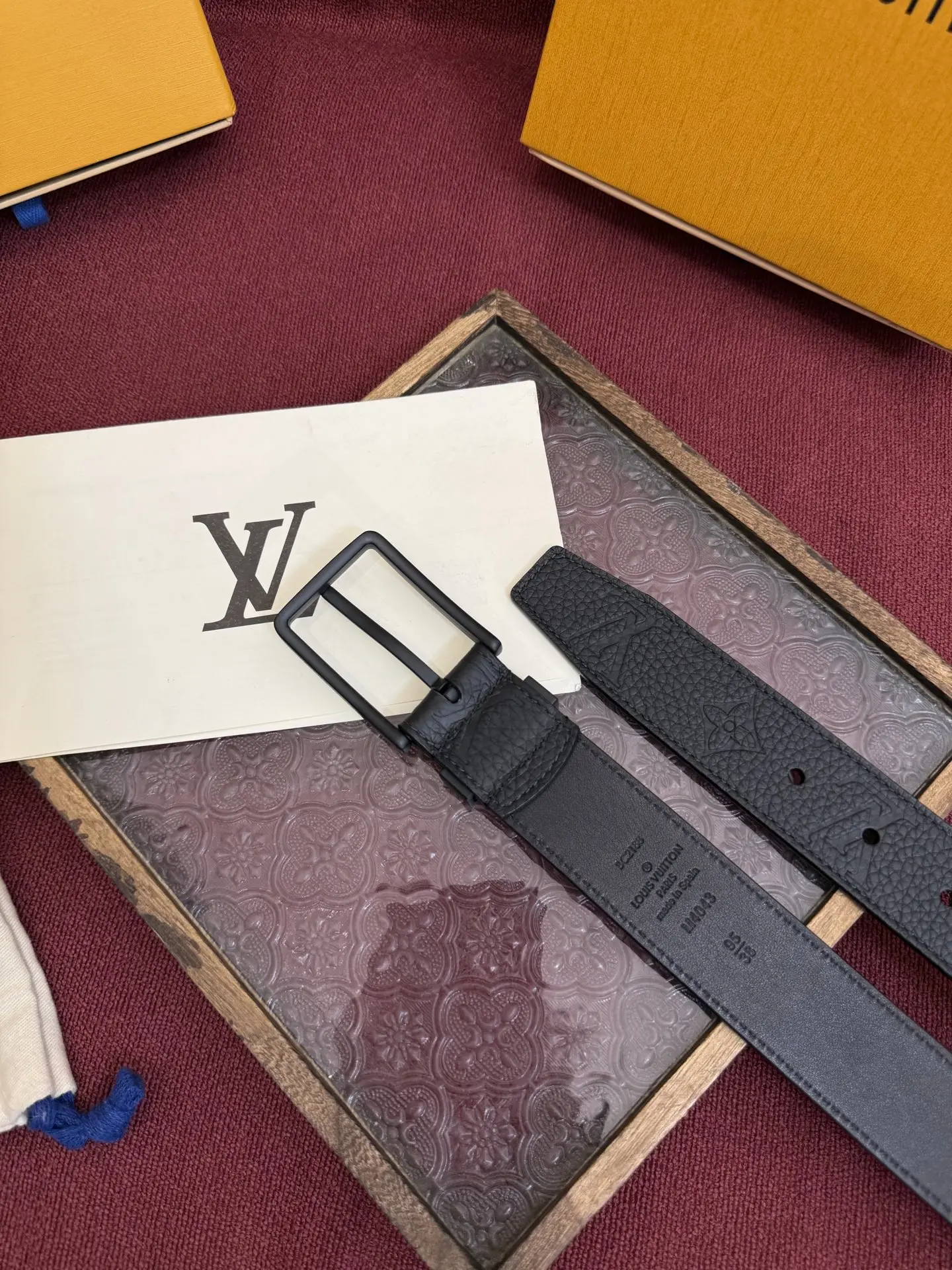 Louis Vuitton 2025 New Men s Leather Belt, 3.5cm Width - Detail view 5