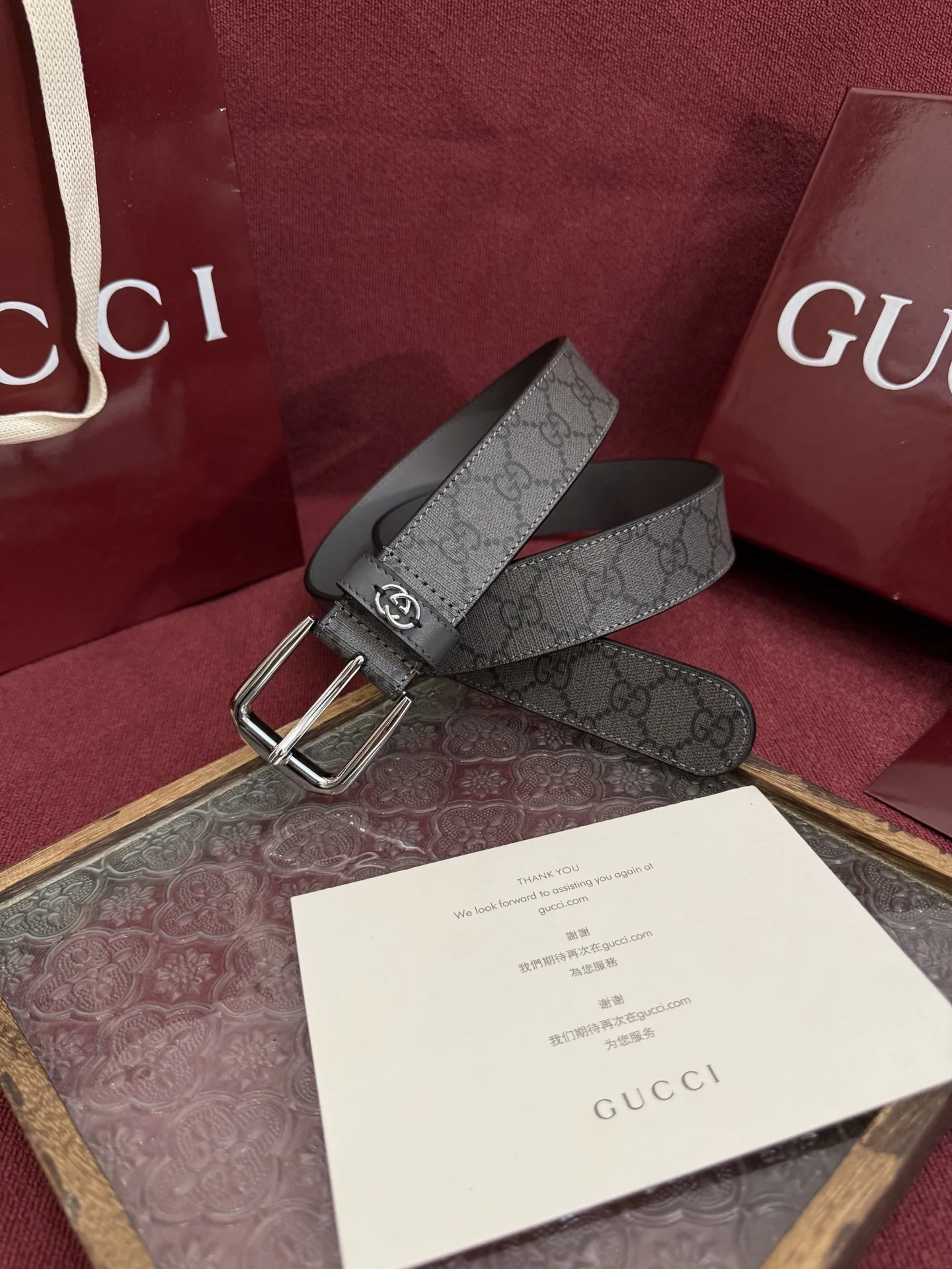 原单古奇皮带|高仿古奇皮带|精仿古奇皮带|一比一古奇皮带Gucci 款号 673921 FABY3 1244 表面材料是灰色定制PVC 宽度3.5cm 皮圈缝制立体GG五金配饰 方形简约针扣