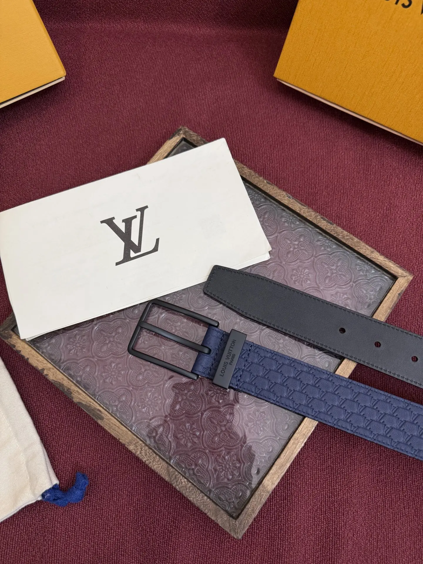 Louis Vuitton 2025 New Men s Leather Belt, 3.5cm Width - Detail view 4