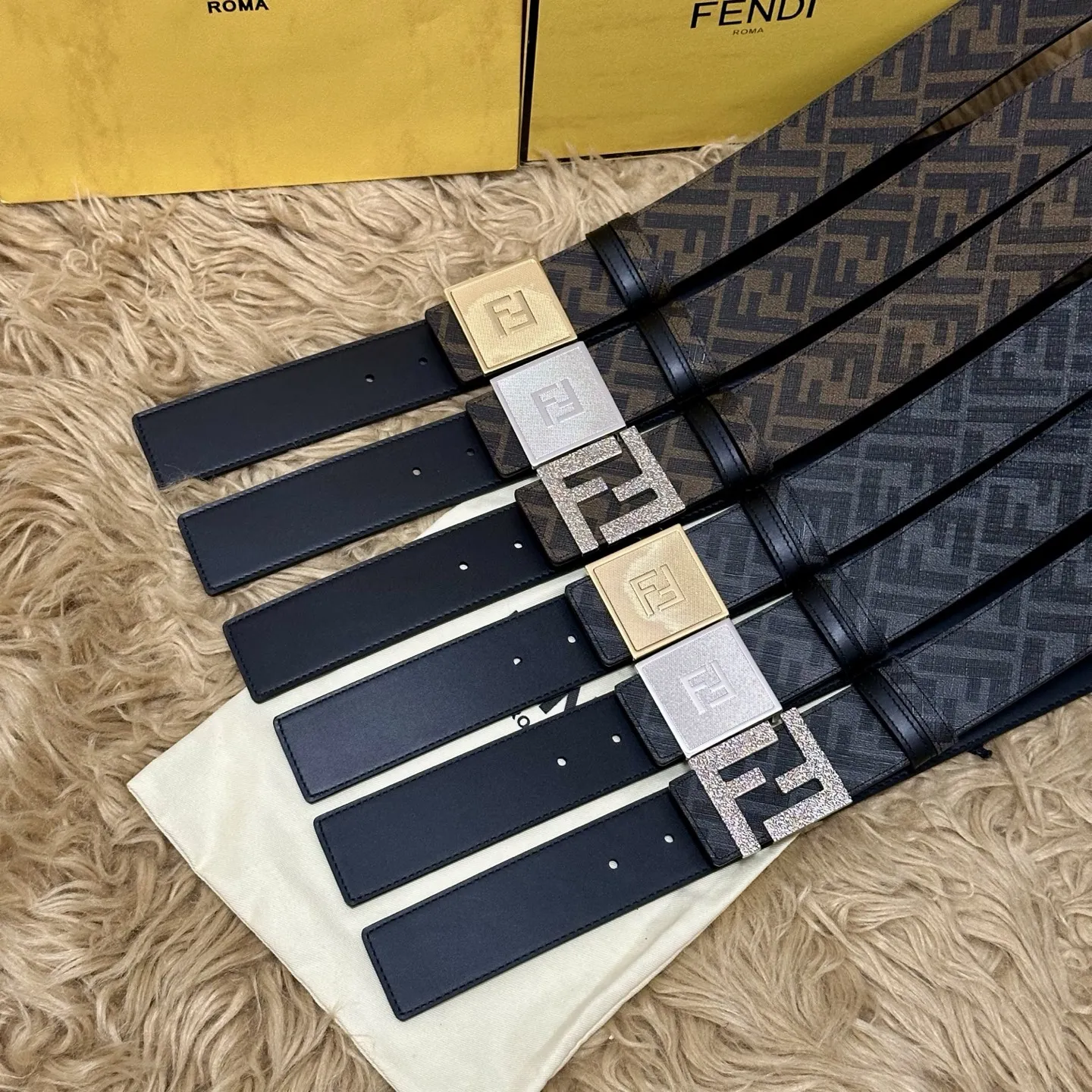Fendi Cuoio Romano 4.0CM Reversible Belt with Double Loop for Men - Detail view 6
