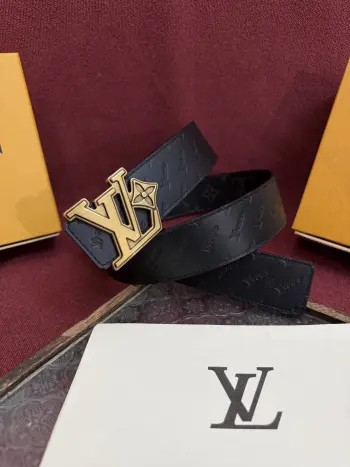 LV.路易威登 全套包装 宽度 40mm宽度 正品一体铸造五金钢扣 原厂皮料 双面原厂定制进口面料 可送礼自用不错选择