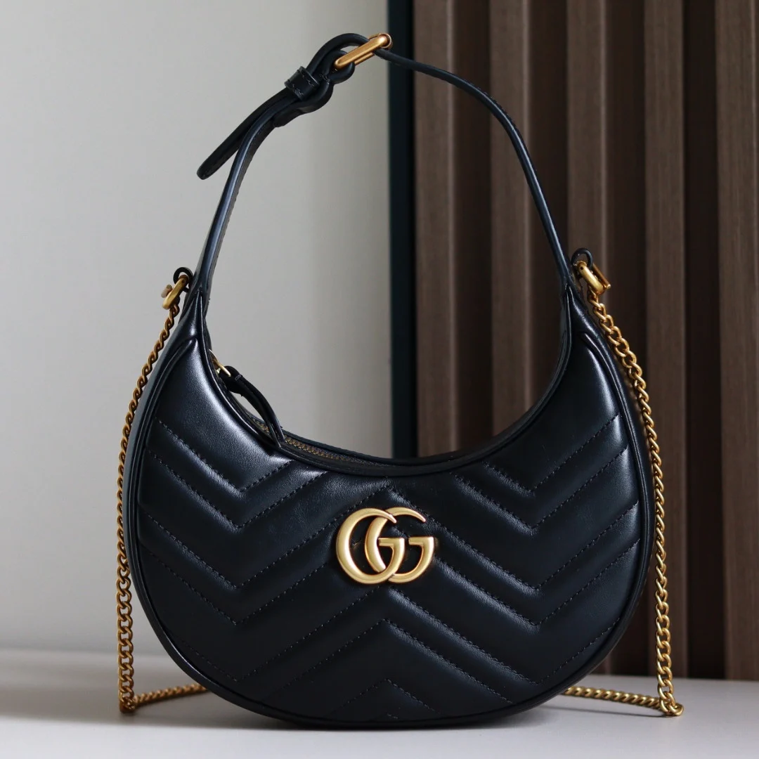古奇699514 GG 𝐌𝐚𝐫𝐦𝐨𝐧𝐭系列半月包