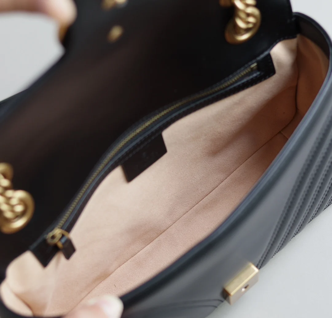 Gucci 443497 GG Marmont chevron chain bag - Detail view 7