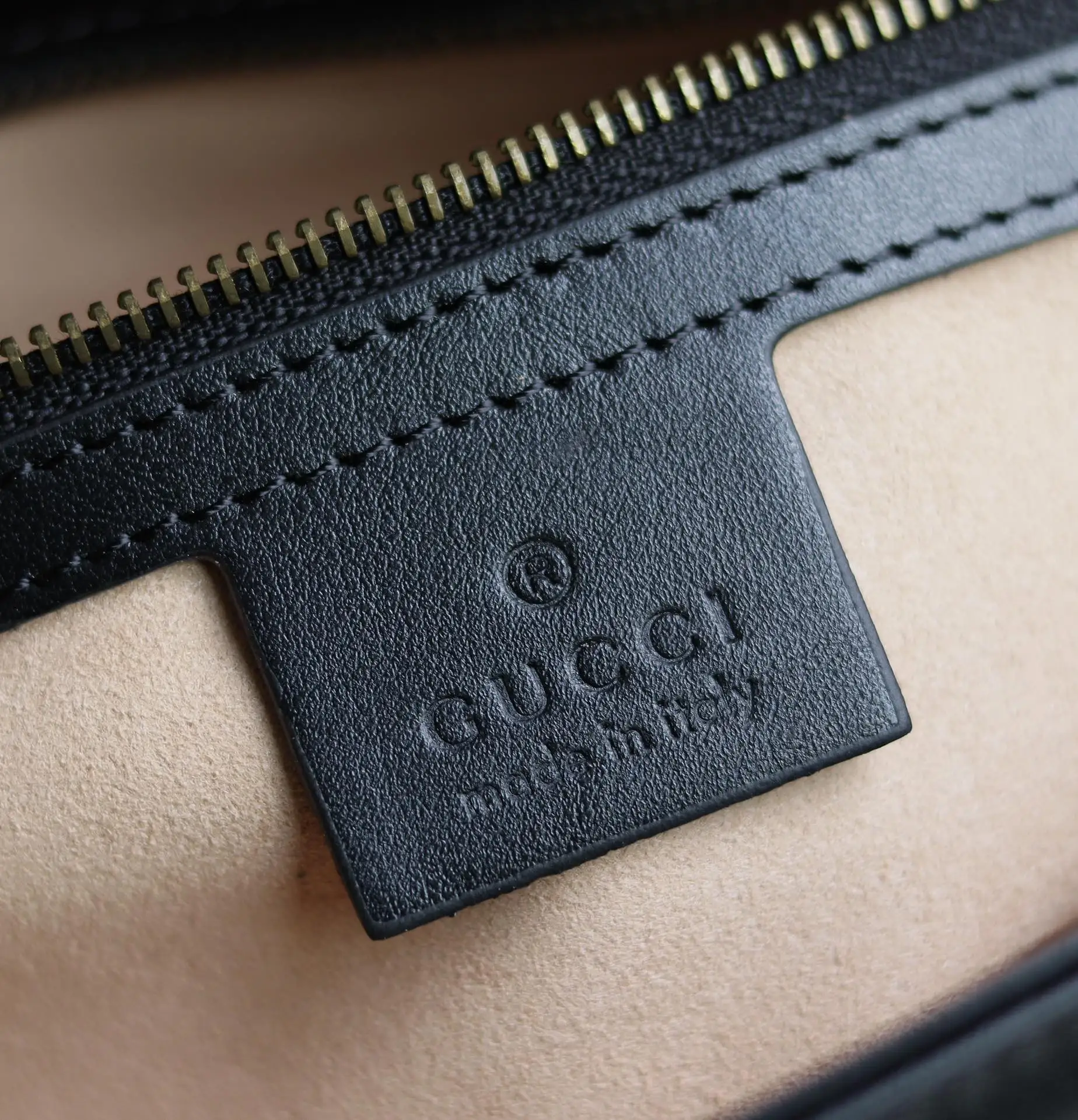 Gucci 443497 GG Marmont chevron chain bag - Detail view 8
