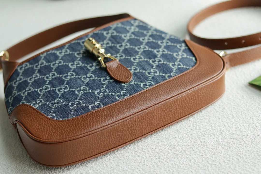 Gucci 636706 Jackie 1961 Series Handbag - Detail view 5