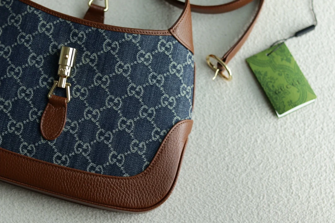 Gucci 636706 Jackie 1961 Series Handbag - Detail view 6