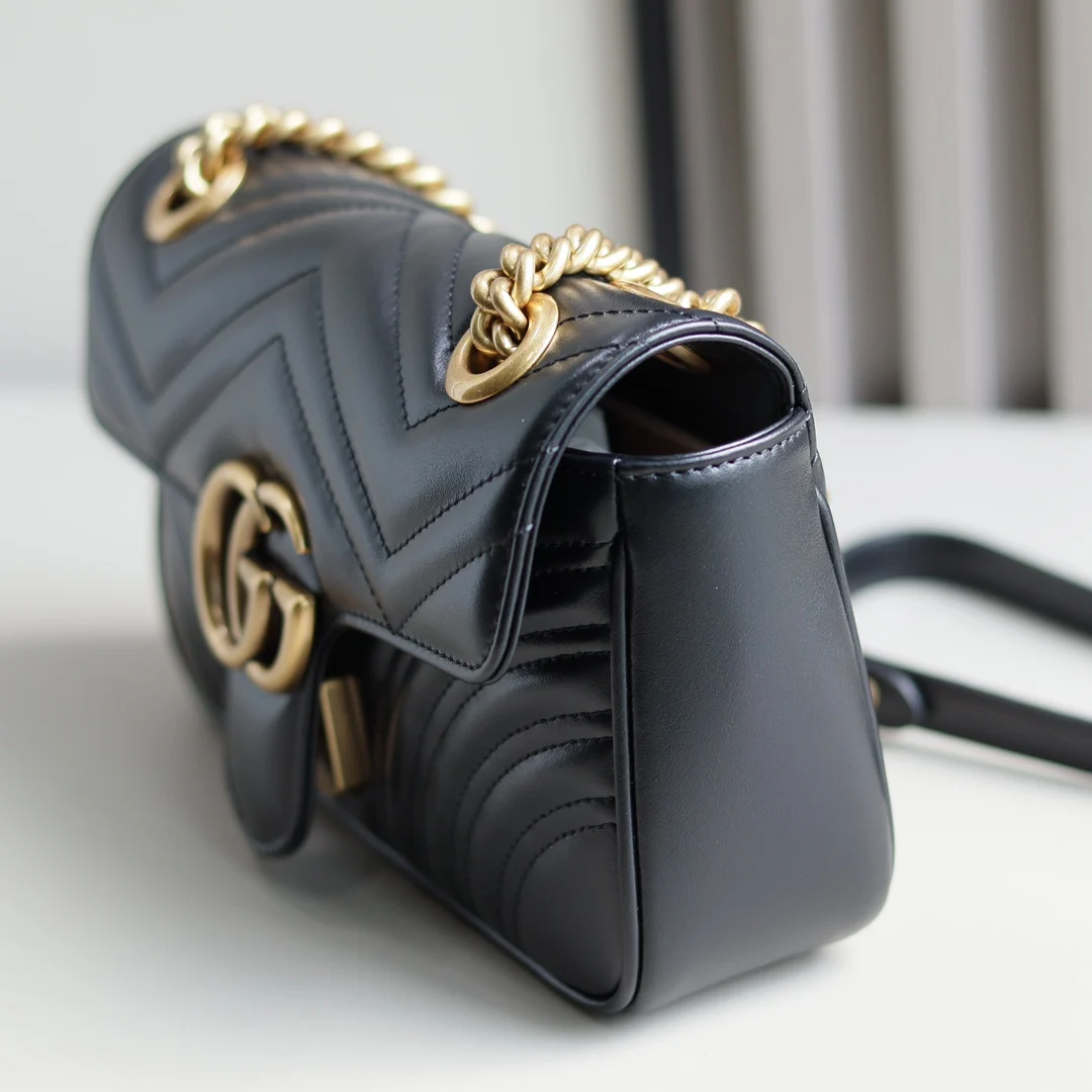 Gucci 446744 GG Marmont Chevron Chain Bag - Detail view 3