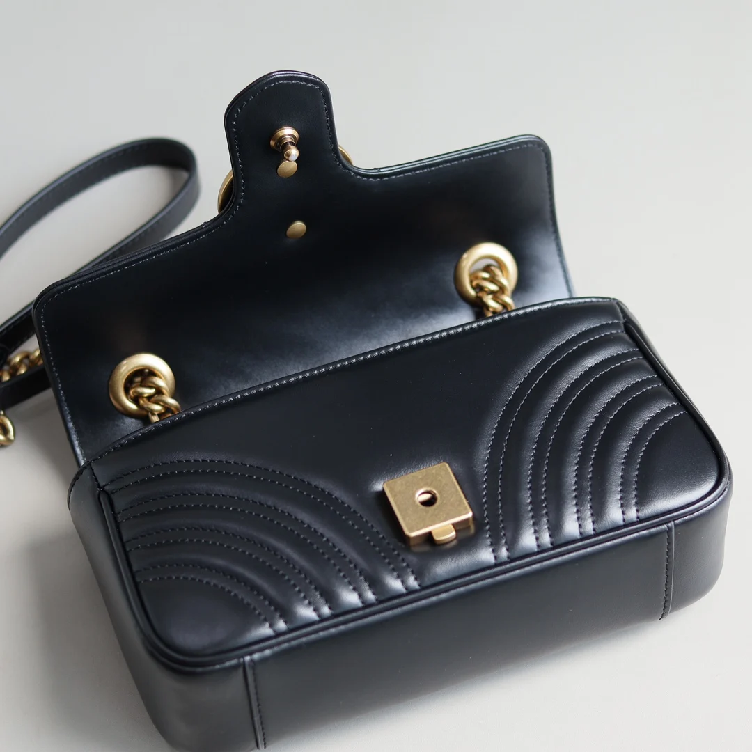 Gucci 446744 GG Marmont Chevron Chain Bag - Detail view 6