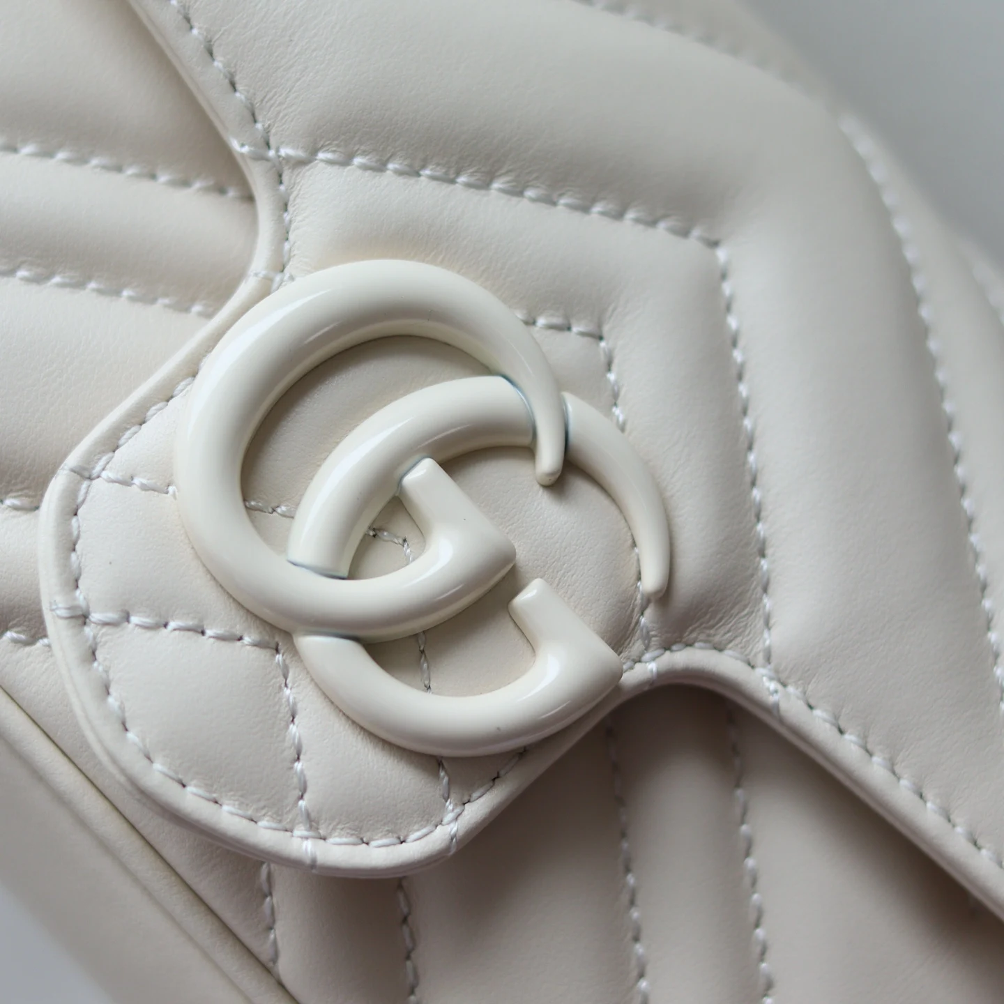 Gucci 699757 Marmont Chain Macaron Mini Bag - Detail view 2
