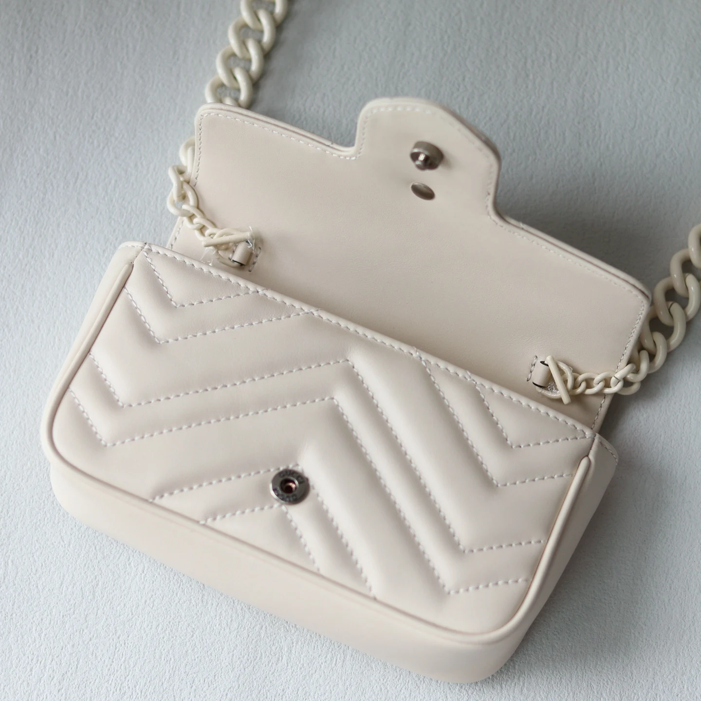 Gucci 699757 Marmont Chain Macaron Mini Bag - Detail view 6