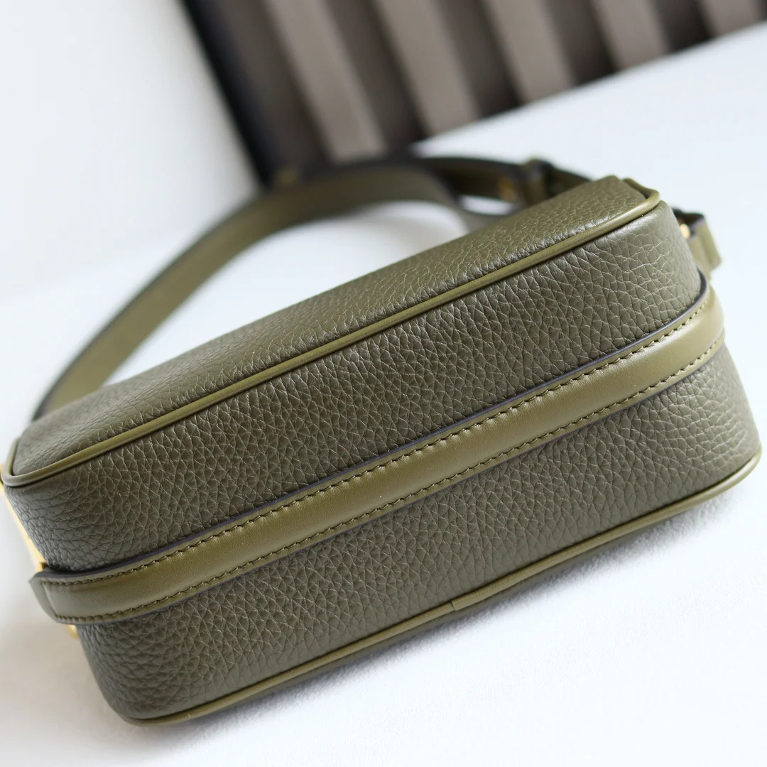 Gucci 860784 New Mini Handbag Women s Shoulder Bag - Detail view 5