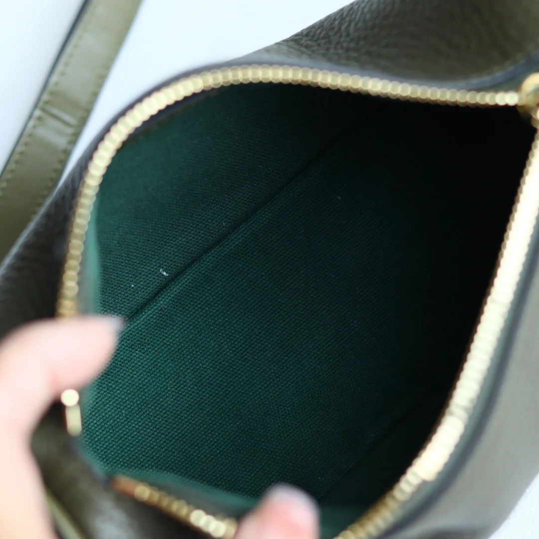Gucci 860784 New Mini Handbag Women s Shoulder Bag - Detail view 7