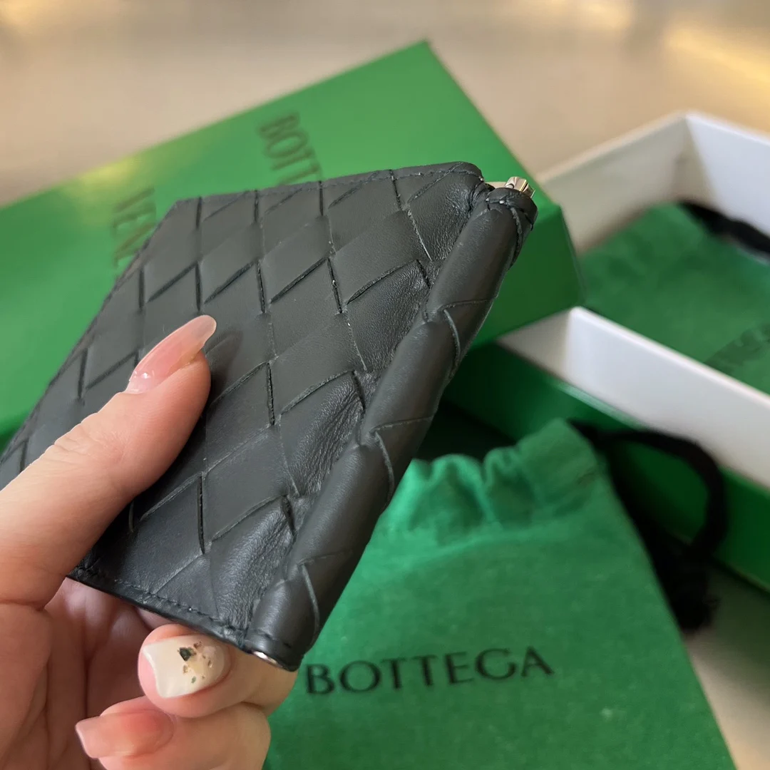 Bottega Veneta 592626 New Money Clip Wallet - Detail view 4