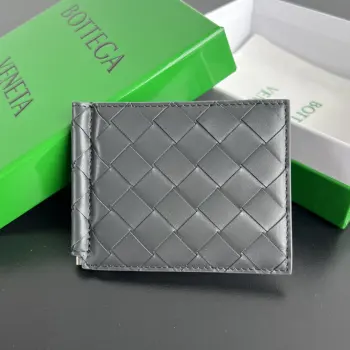 B家 新款美金夹592626不仅仅只是放美金还可以放卡片 驾驶证 银行卡 现金 轻松收纳了日常所有安全感 [OK]编织牛皮制成 质感柔软细腻 耐用耐磨 编织美金夹真是好看又实用 永远的经典不过时  尺寸 11.5x9x0.5