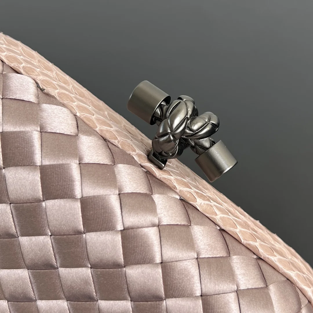 Bottega Veneta 8651 Kont Evening Handbag 16cm Women s Clutch - Detail view 7
