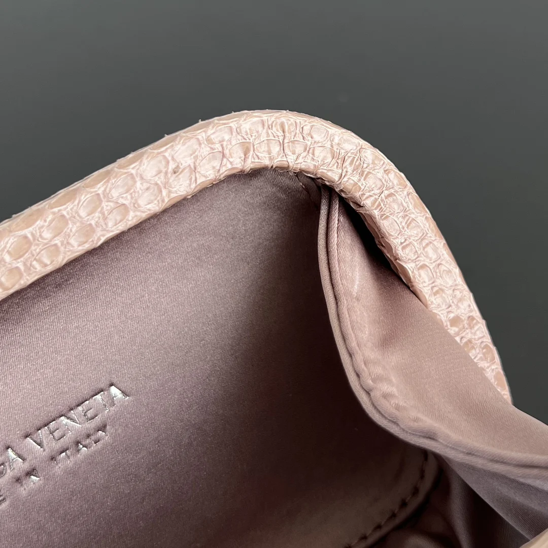 Bottega Veneta 8651 Kont Evening Handbag 16cm Women s Clutch - Detail view 8