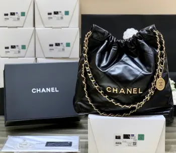 纯原厂2022cc 春夏火爆22 bag垃圾袋小号正品 35500购入独家原厂方框小牛皮本季最火最值得入手的系列 它的名字叫22 bag 小香凡是以数字命名的都必火爆也一定会成为经典超级时尚和大气 非常好搭配 那就对啦背上就是顶流 小号编号AS3260尺寸35x37x7cm