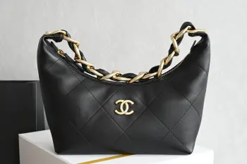 白金版  正品级 包装如图全新到货 𝗖𝗵𝗮𝗻𝗲𝟭 𝟮𝟱𝗸大金链腋下𝗁𝗈𝖻𝗈黑色专柜𝟦𝟤𝟪𝟢𝟢𝗋𝗆𝖻购入开发 火热上新隐藏款𝗁𝗈𝖻𝗈嬉皮包细粒亮面小牛皮质感很𝖭𝗂𝖼𝖾复古的设计简直是一匹黑马啊 简约又大气有种漫不经心的酷飒感 可优雅可浪漫 真的会对它爱得深沉了五金 厚镀𝟤𝟦𝗄复古亮金皮料 独家正品小牛皮尺寸 𝟤𝟦*𝟤𝟪*𝟪𝖼𝗆5837