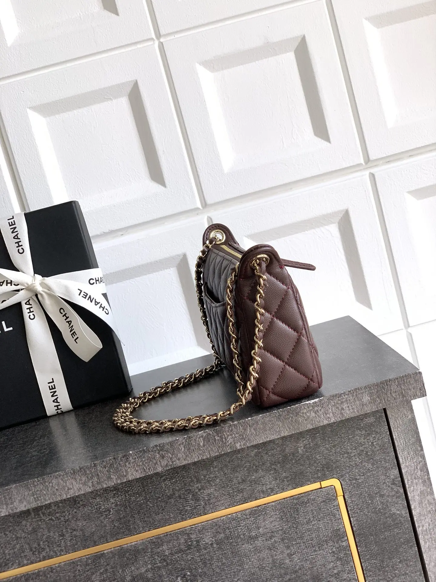 Chanel 25B Mahjong Bag Women s Crossbody Bag - Detail view 2