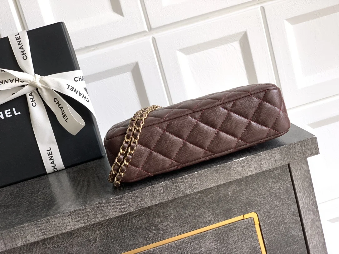 Chanel 25B Mahjong Bag Women s Crossbody Bag - Detail view 4