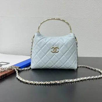 25s新品球纹牛皮 钢制亮金五金尺寸:18cmx13cmx7cm 型号:AP4591
