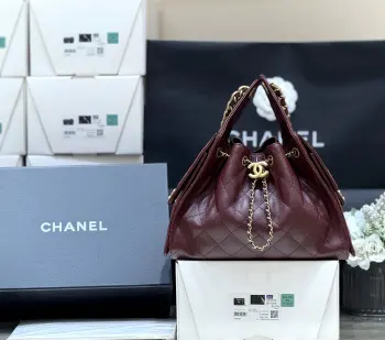 酒红色25S 春夏系列ZP 47800购入Chane1 25s 25bag荔枝皮小香已经给它取了专属的名字了25火爆程度无需多说走秀上推荐最多的包 真的非常经典实用容量很大 超级百搭 推荐原厂正品haas荔枝小牛皮AS5293 30*26*14cm 