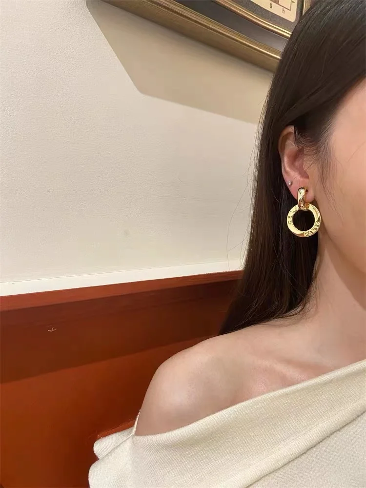 Celine Openwork gold hoop earrings - Detail view 9