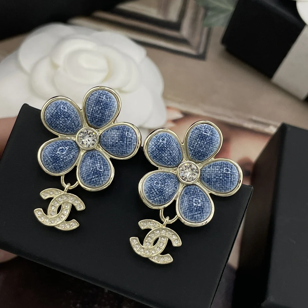 Chanel Imitation Chanel denim floral drop C earrings - Detail view 4