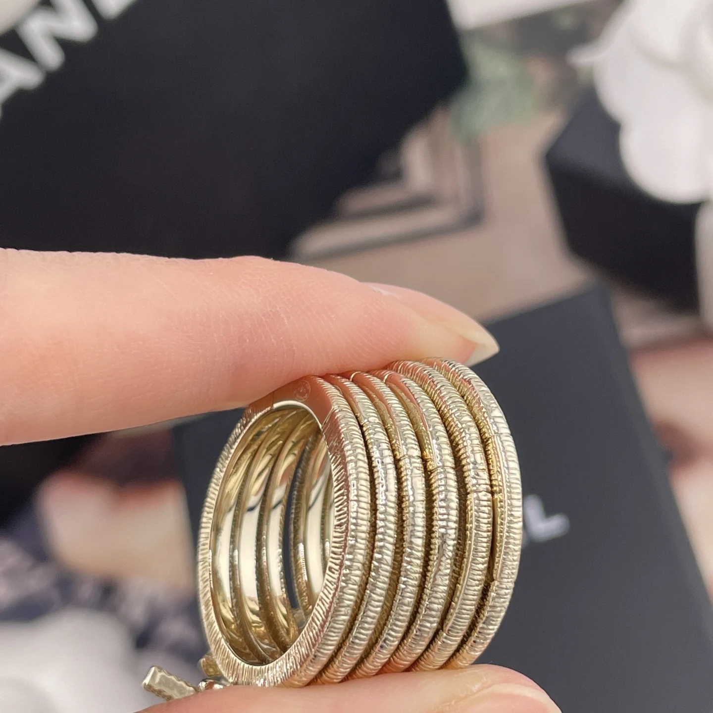 Chanel Six-piece letter ring set - Detail view 6