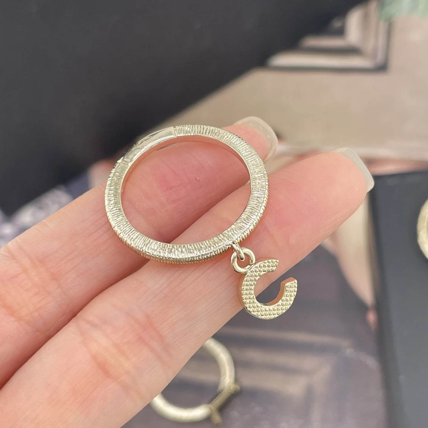 Chanel Six-piece letter ring set - Detail view 8
