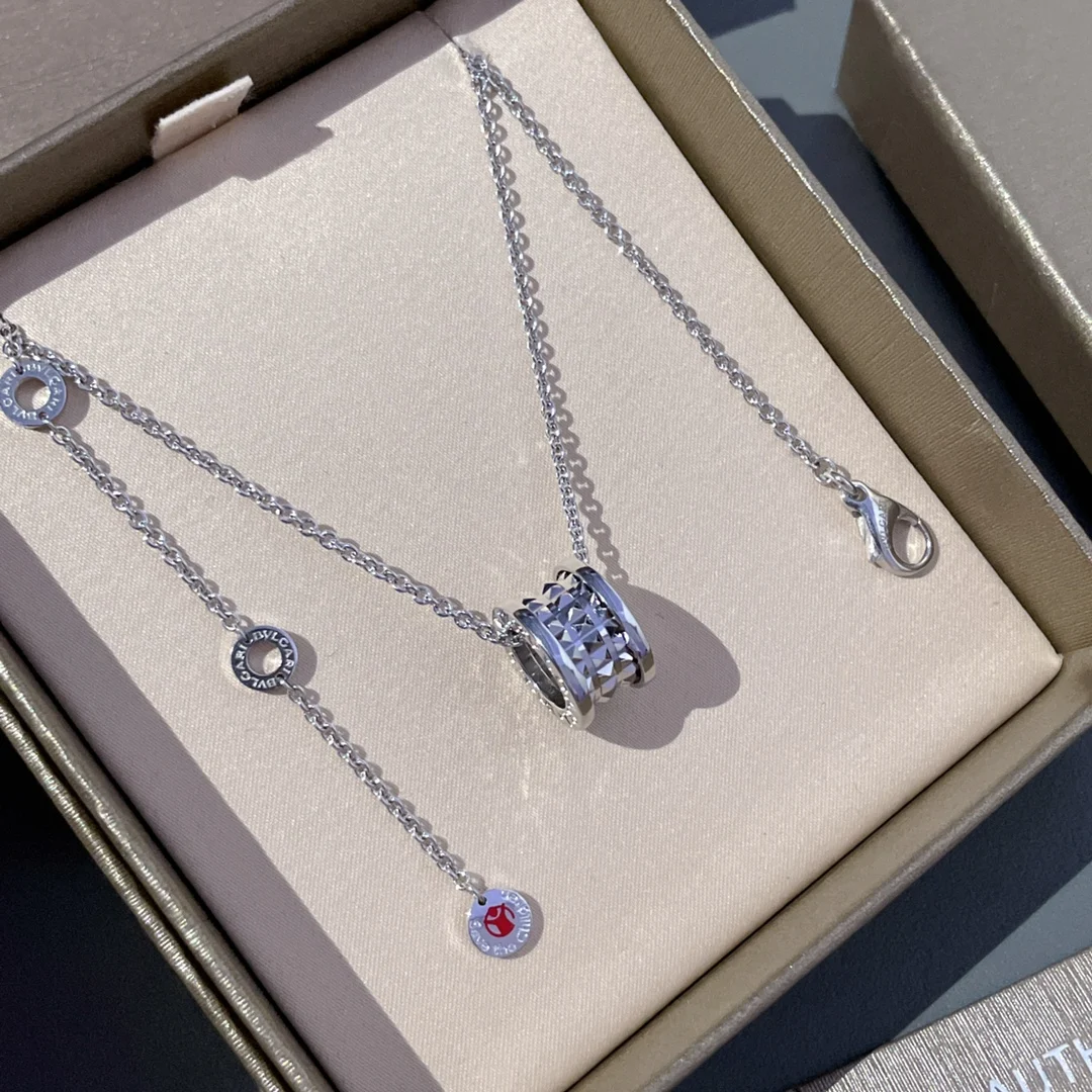 Bvlgari Bao Rivet Charity Necklace - Detail view 2