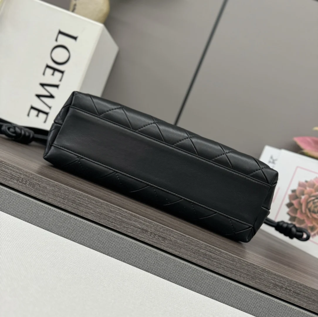 Loewe 262487 Flamenco Grab Bag Crossbody Bag - Detail view 4