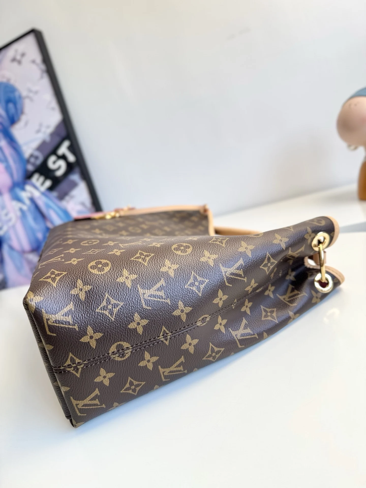 Louis Vuitton Original Overseas M25877 Again Handbag Shoulder Bag - Detail view 2