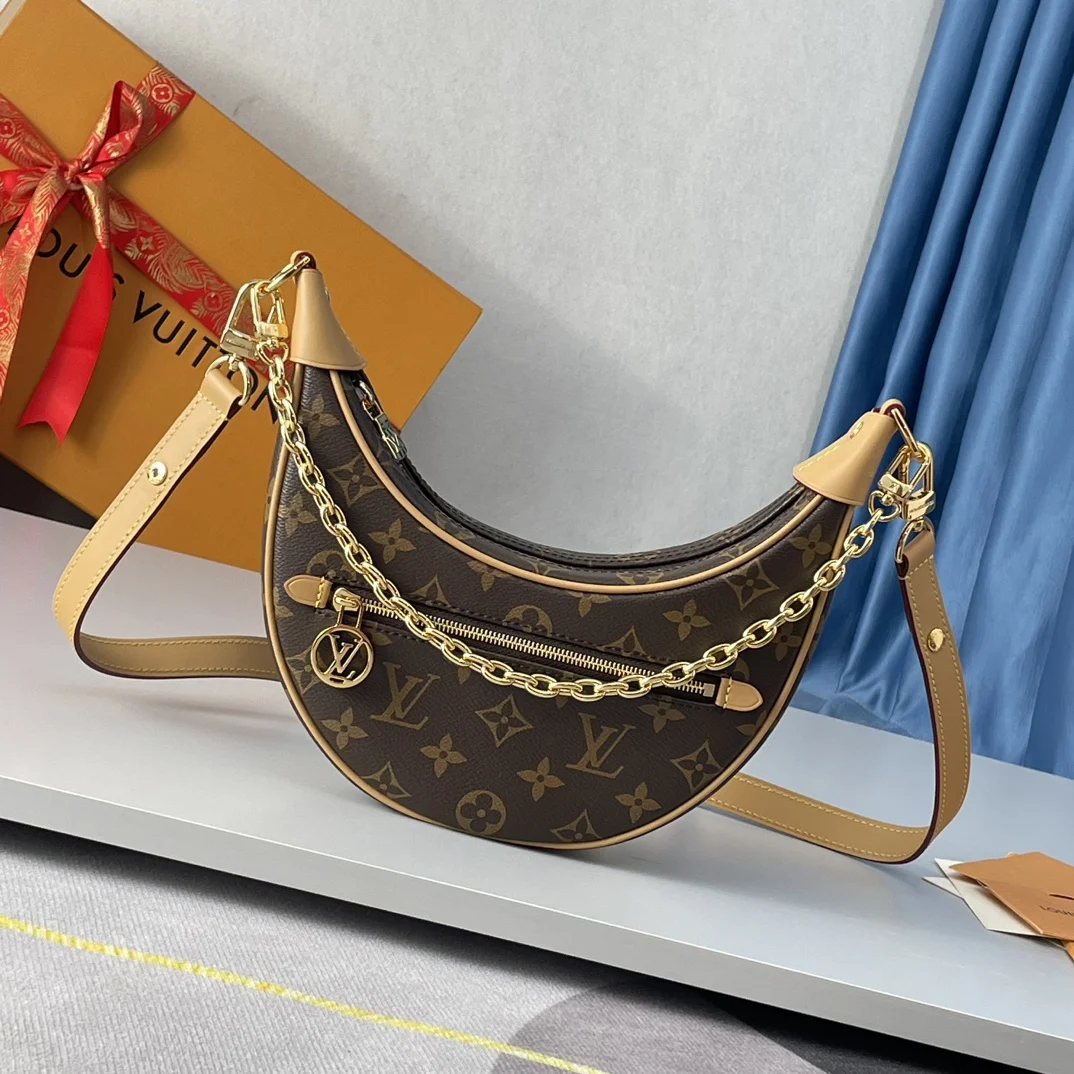 LV海外原单M81098 Croissant 手袋 斜挎包 - 细节图 1
